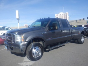 2006 Ford F350 Super Duty Crew Cab Lariat 8 ft