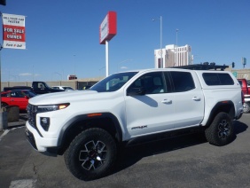 2023 GMC Canyon Crew Cab AT4X 5 ft.