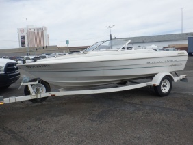 2000 Bayliner Capri 19 1/2' Semi -V Boat